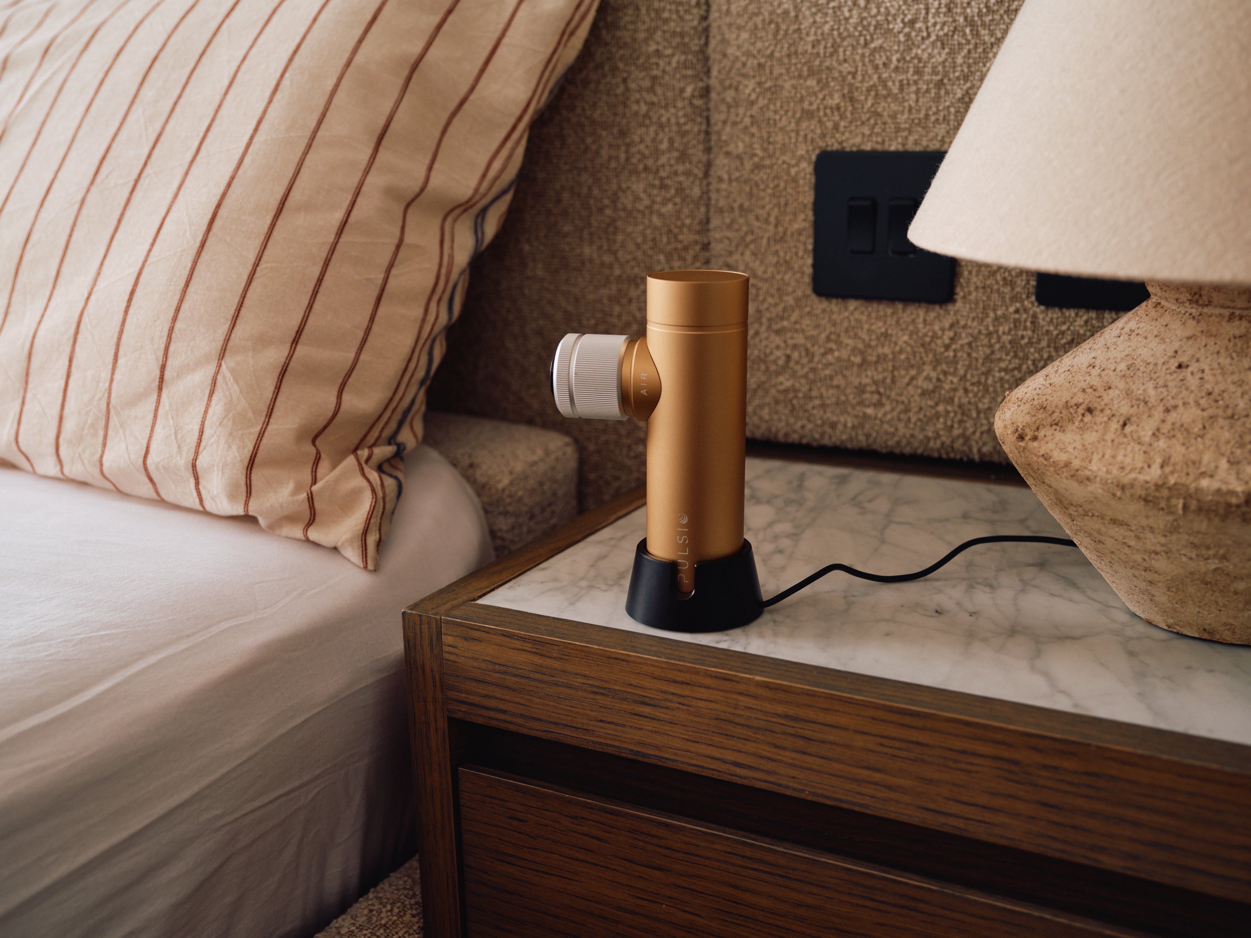 Air Charging Stand