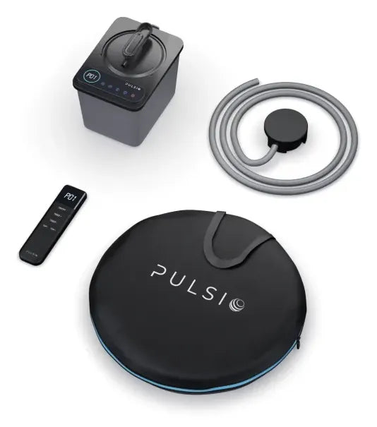 Everything in the box: the Sauna Pod in its carry case, the steamer, the hose and the remote